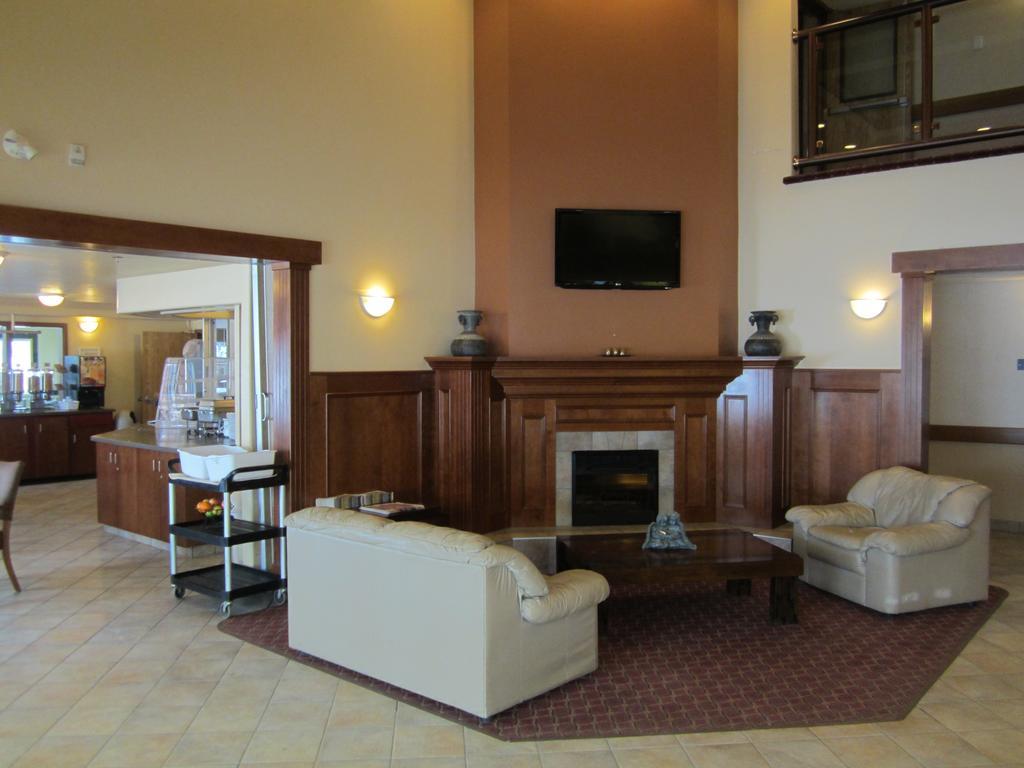 Super 8 By Wyndham Fort Nelson Bc Εξωτερικό φωτογραφία