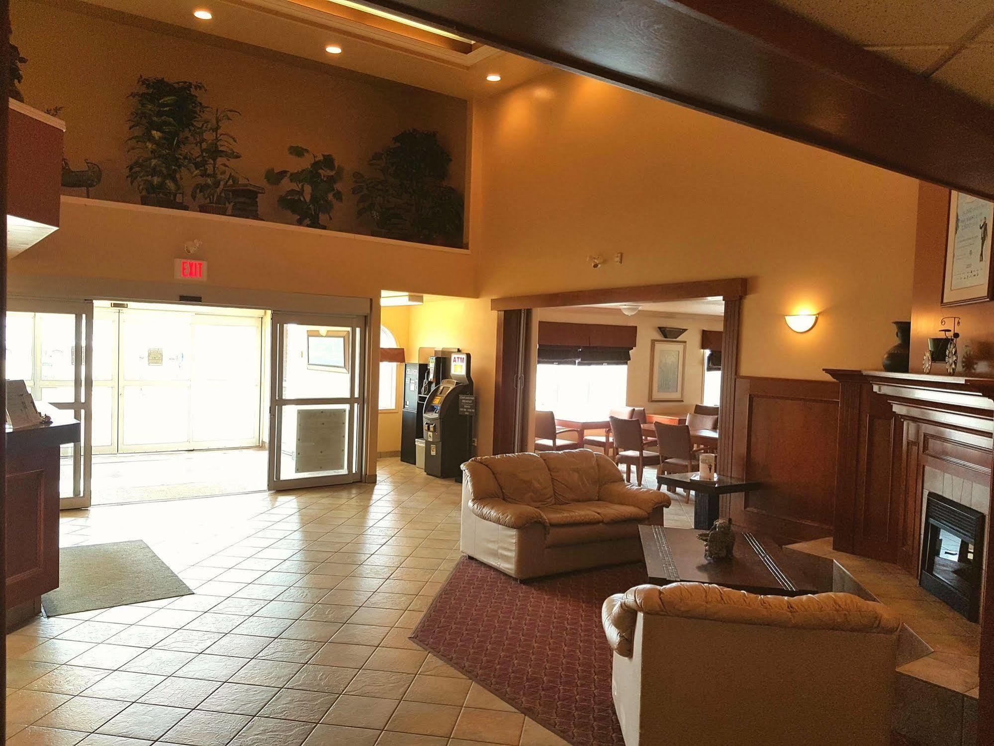 Super 8 By Wyndham Fort Nelson Bc Εξωτερικό φωτογραφία