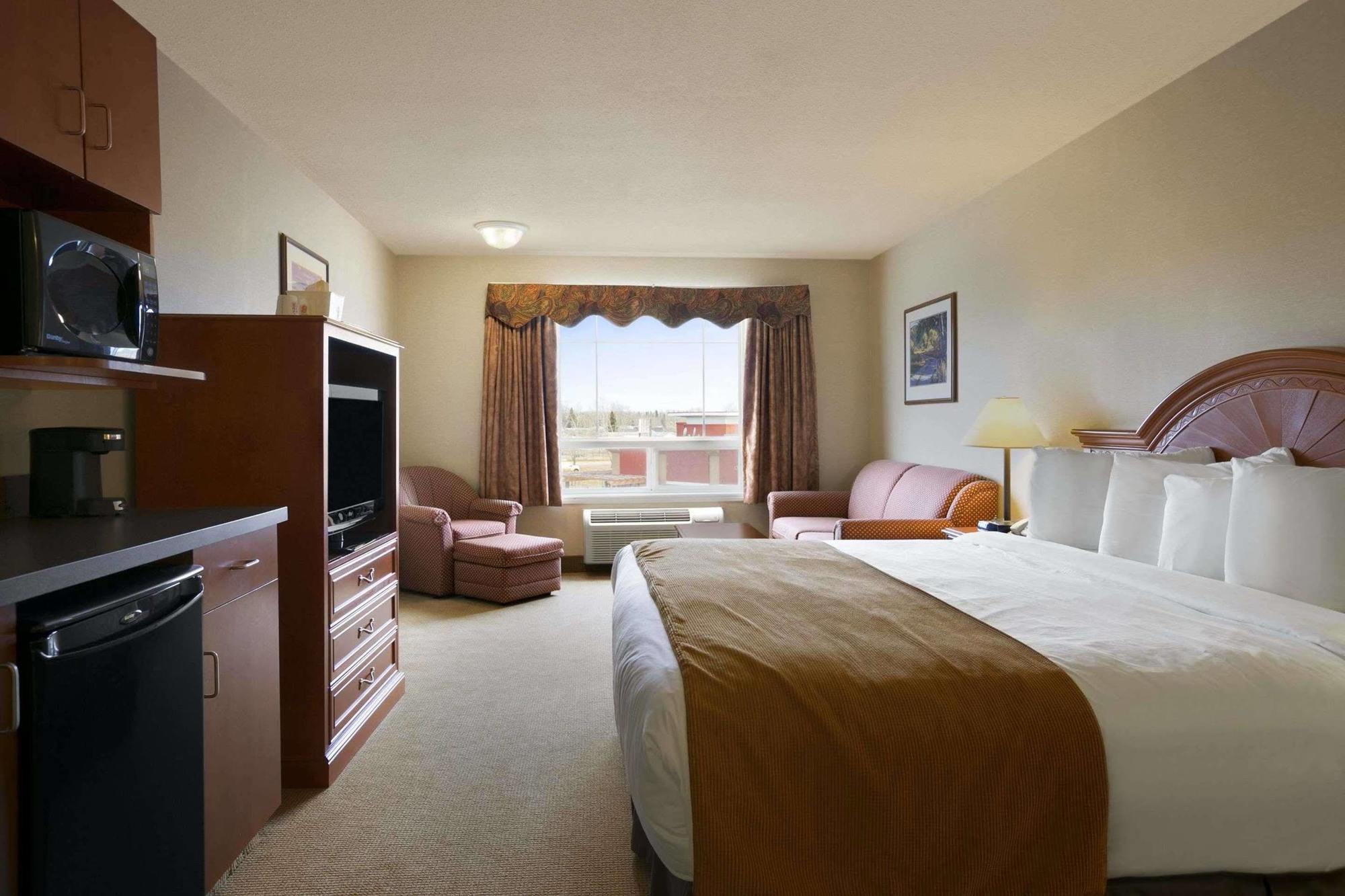 Super 8 By Wyndham Fort Nelson Bc Εξωτερικό φωτογραφία