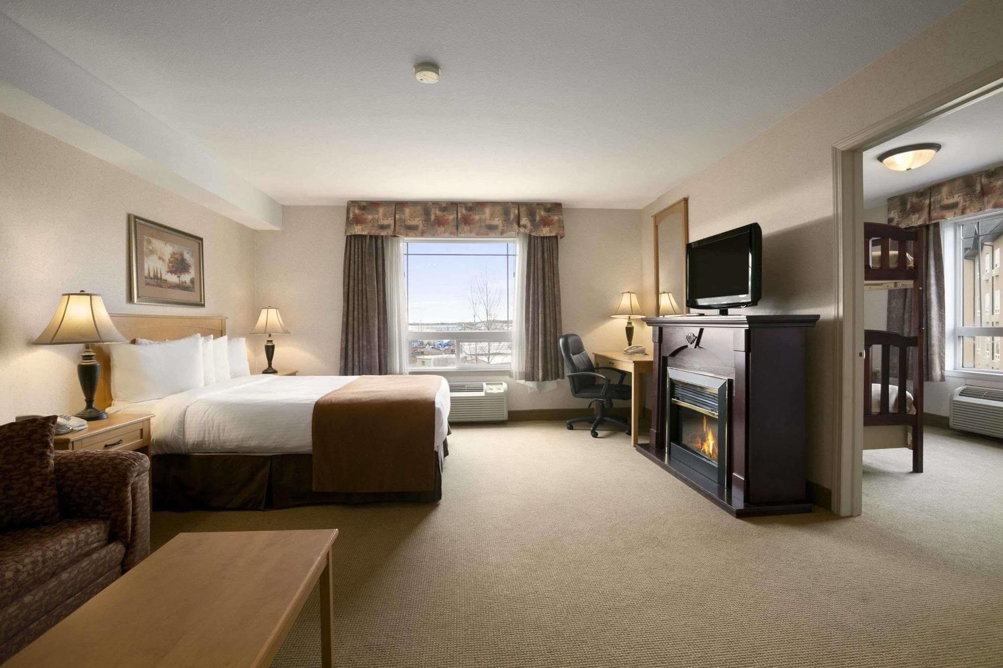 Super 8 By Wyndham Fort Nelson Bc Εξωτερικό φωτογραφία